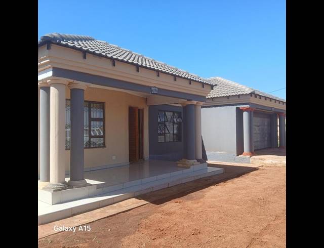 3 BEDROOM HOUSE FOR SALE IN MOKOPANE RURAL